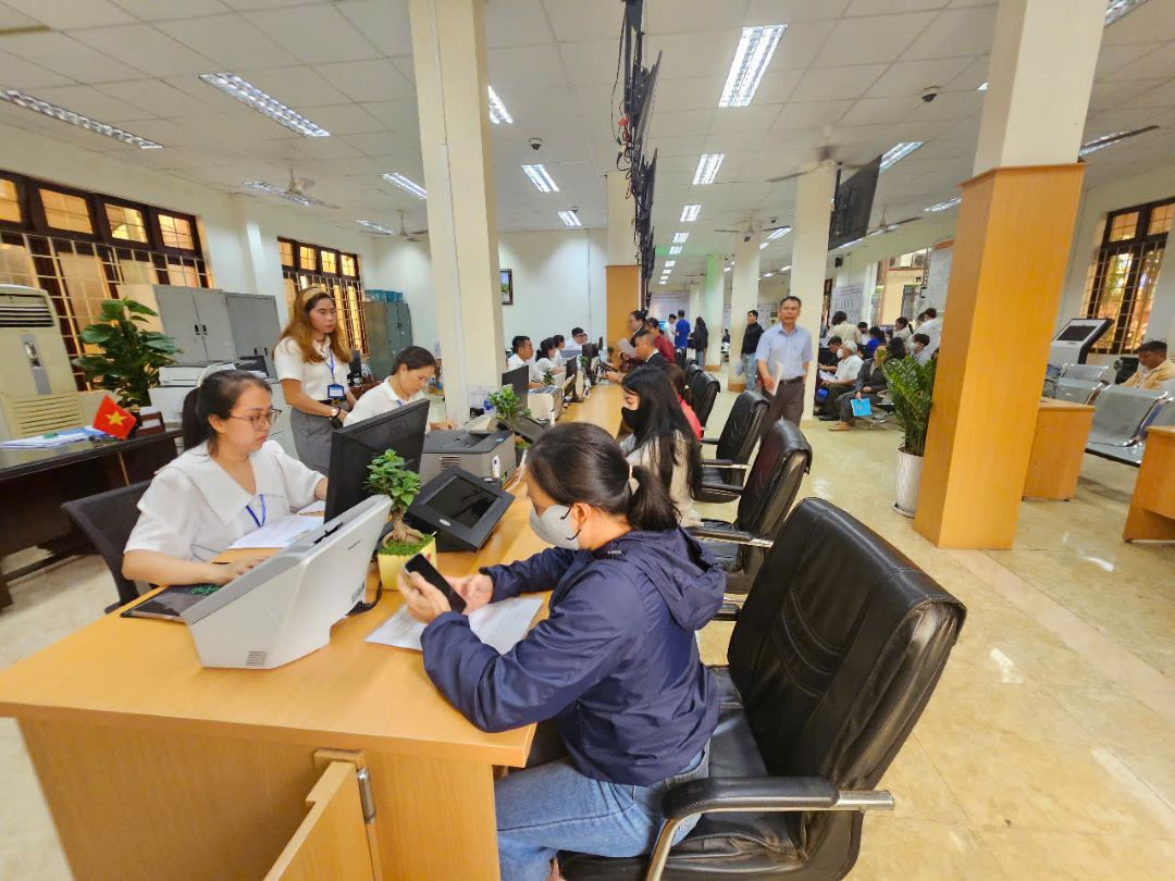 Đảm bảo cắt giảm, đơn giản hóa thủ tục hành chính trong triển khai chính quyền địa phương 02 cấp